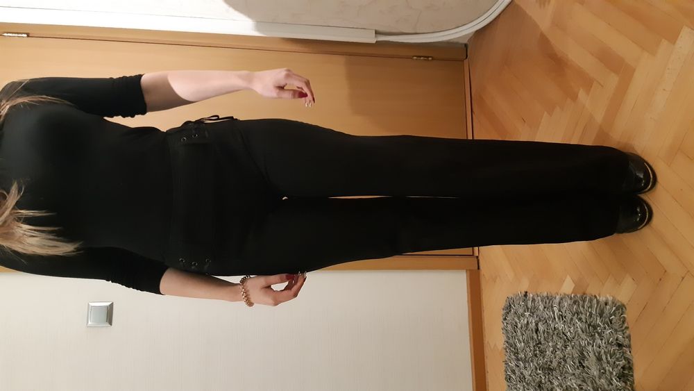 Черен дамски костюм с панталон 38EU / BG 44