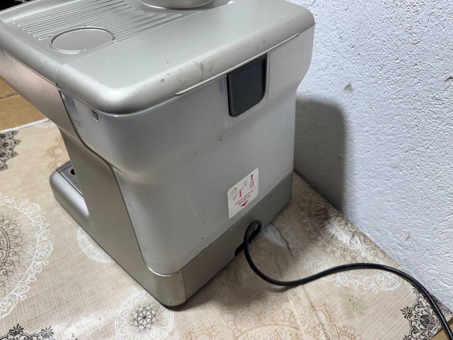 Кафемашина - Breville Barista Max