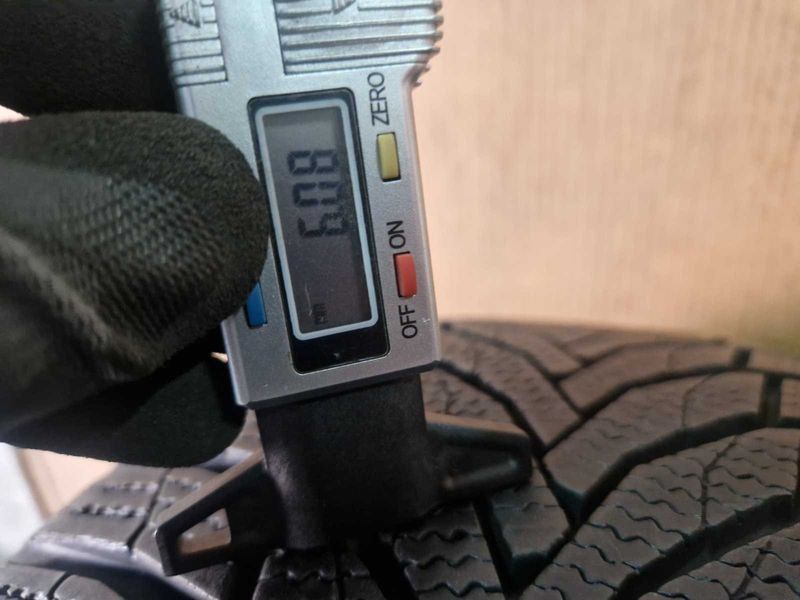 2 Nexen R17 235/55
зимни гуми 
DOT3319