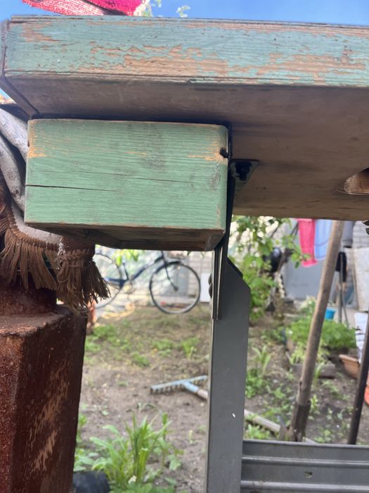 Стол швейный продам