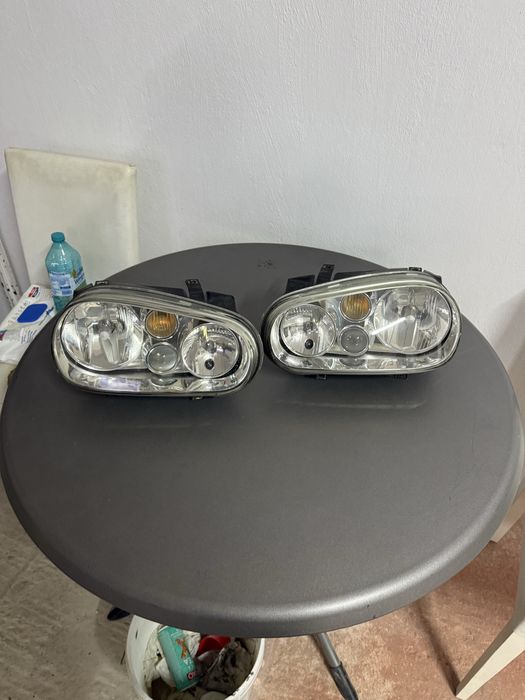 оригинални фарове за Golf 4 с лупа халоген