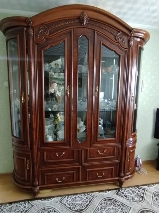 Продам шкаф из дерева