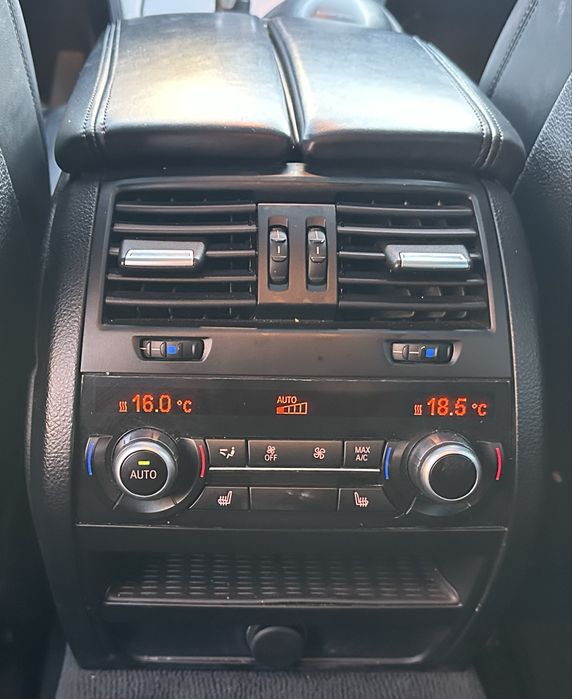 BMW 525 xDrive 4x4 2015 - Pachet M Luxury & Interior Seria 7 Heads up display Full Led