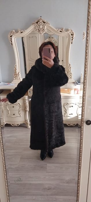 Продам  шубу в идеальном состояние