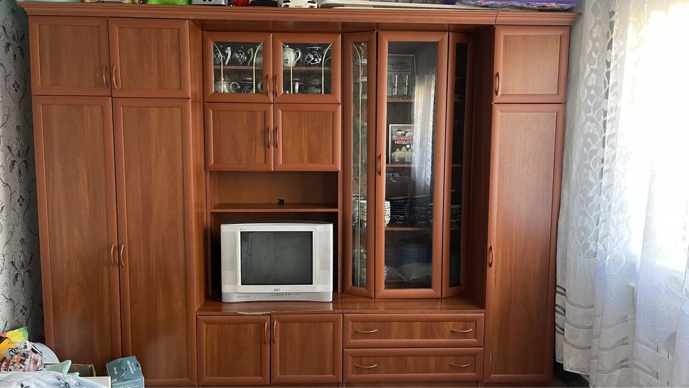 Продается шкаф срочно