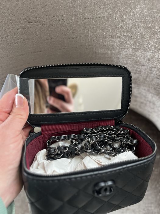 Топ модел чанти бижу