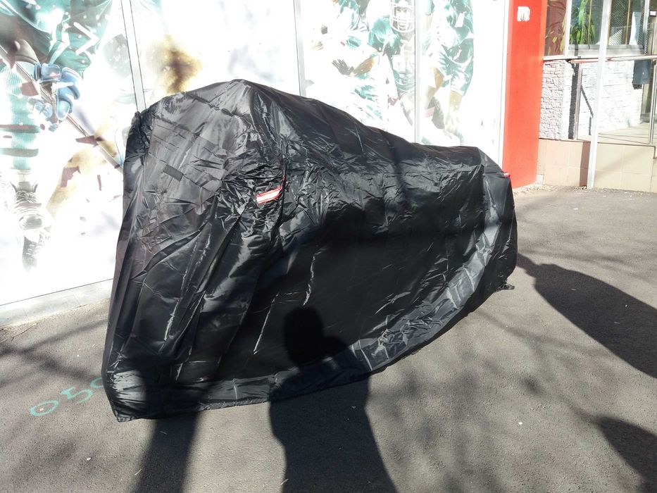 Prelata husa moto scuter bicicleta motocicleta 230x130cm impermeabila Protejeaza impotriva soarelui, ploii, grindinei, prafului si a zapezii