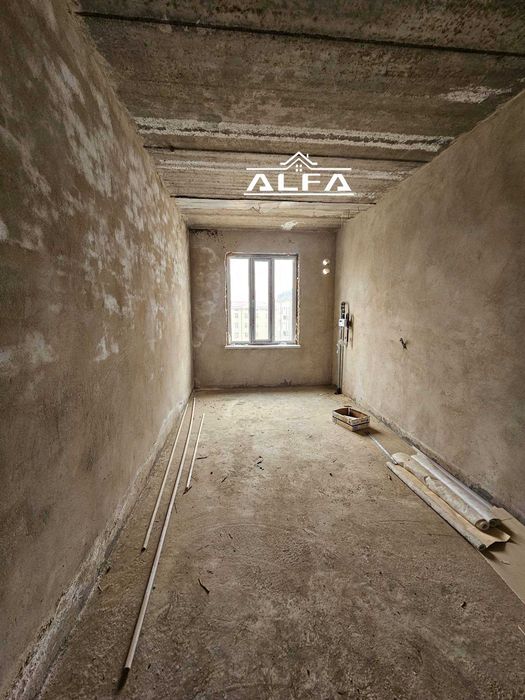 kvartira xonadon uy sotiladi 1 xonali 50m² 5-qavat.