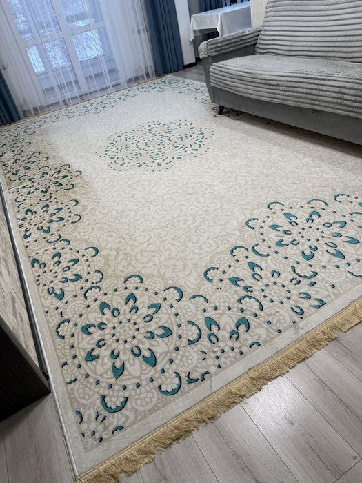 Продается ковер 3х5 в хорошем состоянии