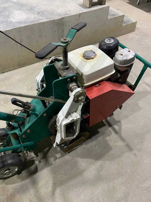 Benzinli gazon kesish apparati (Chim qirqish mashinasi)