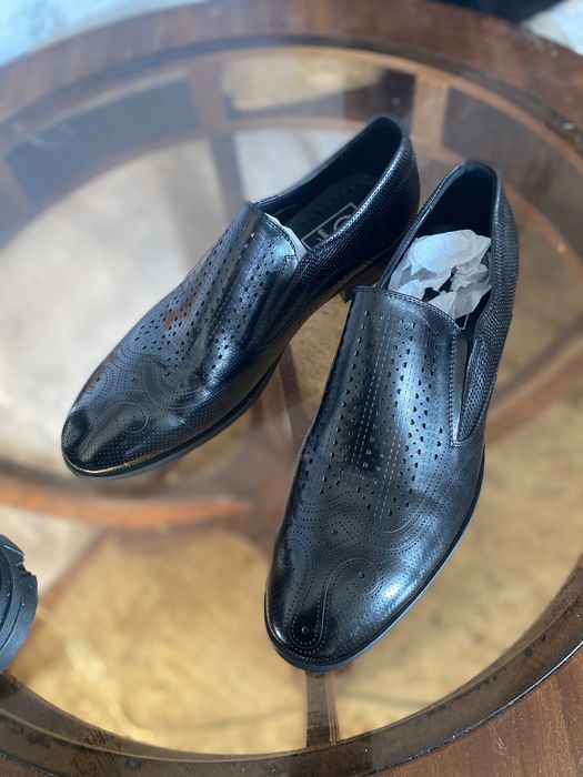 Новый обувь