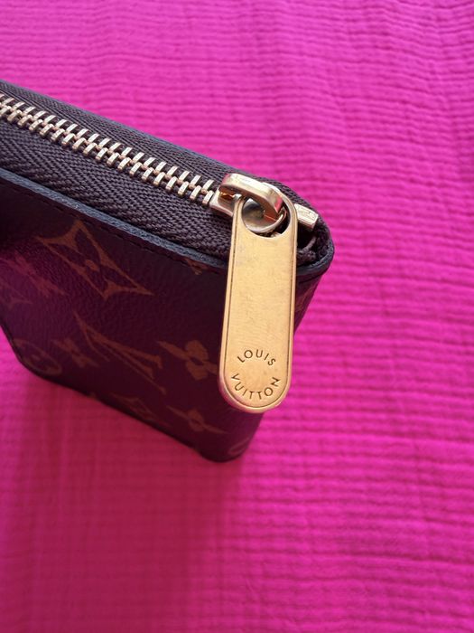 Продам кошелек LV оригинал