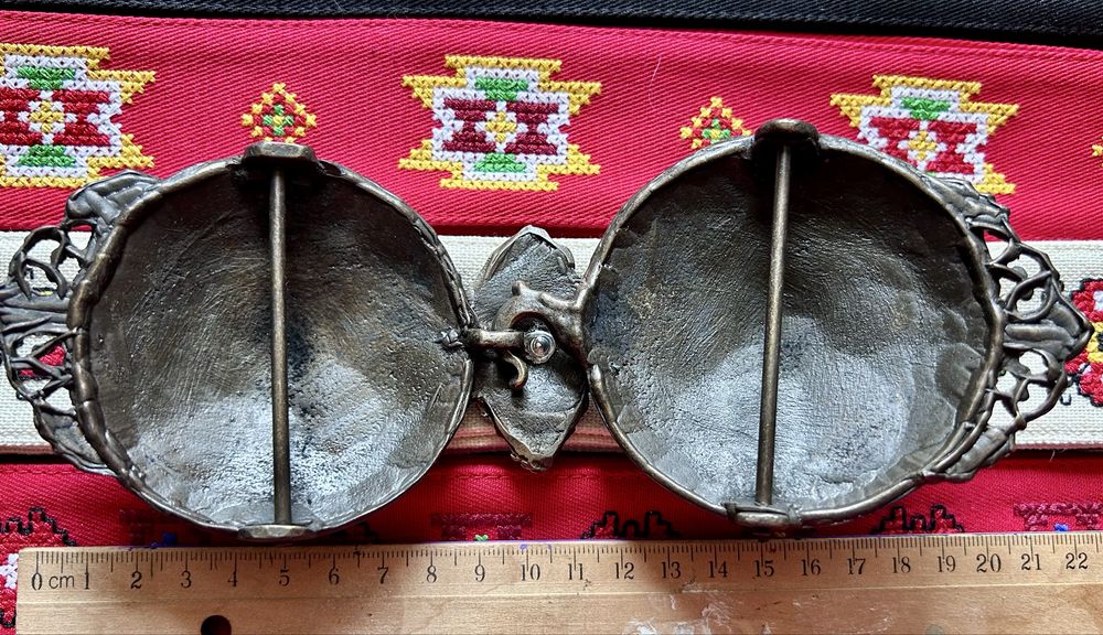 Кръгли месингови пафти