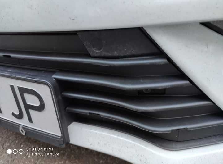 Grila iarna obturare ventilare motor Megane IV 4 original 8201696611