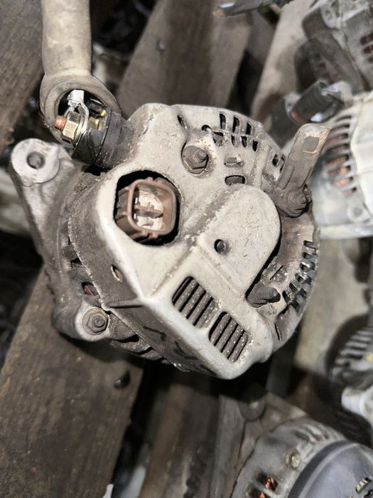 Генератор на Honda CRV RD1