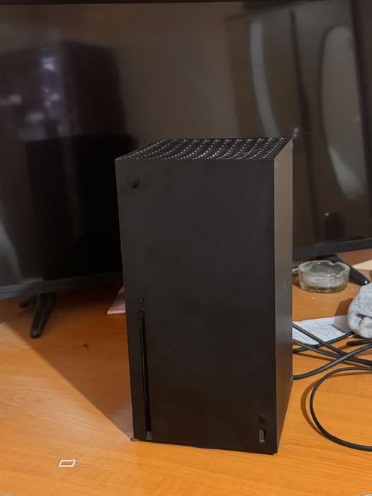 Vand sau schimb cu cross sau atv  xbox series x nou! Cititi descrierea