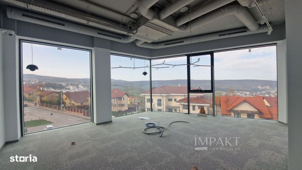 Spatiu servicii in cladire de birouri 440 m2 finisat la CHEIE,  Europa