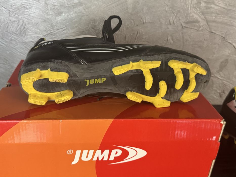 Бутонки за фурбол Jump Нови**размер 42