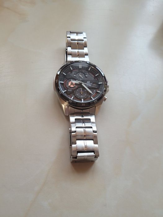 Часовник Casio Edifice