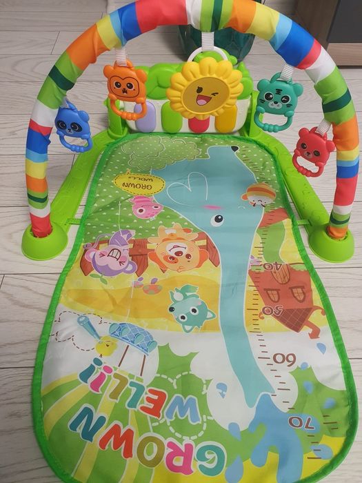 Saltea de joacă de la nou născuți
