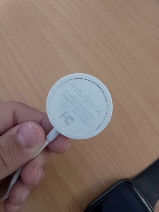 Apple Watch Series 4 и ако искате зарядно  +5 евро