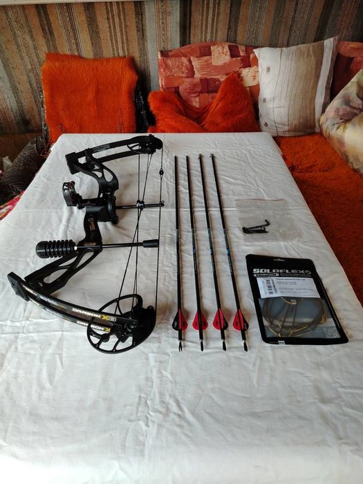 Продавам лък компаунд