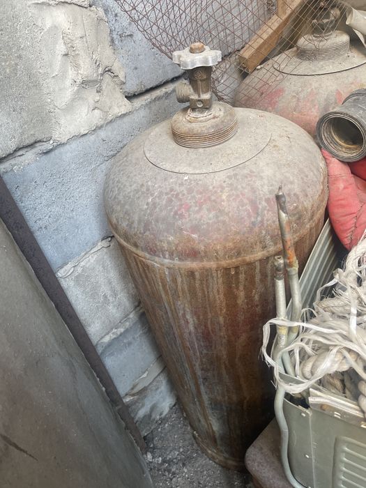 Продам газовые баллоны