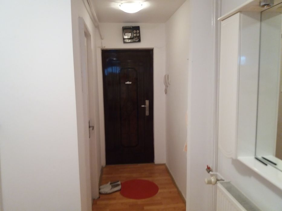 Inchiriez ap 2camere Aleea cetatuia et 9 din 10