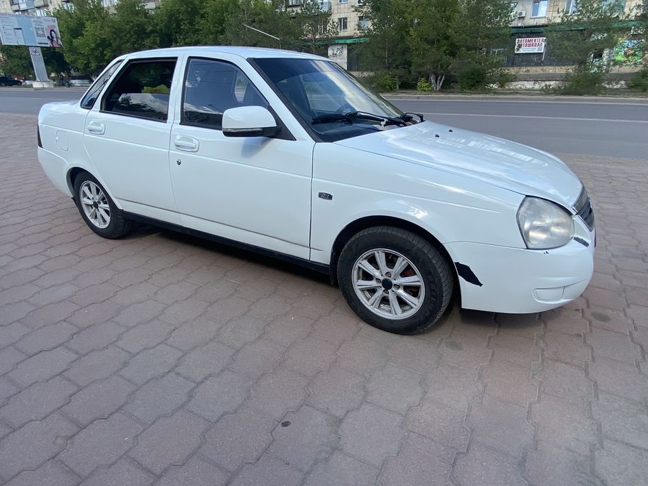 Приора 2012 года