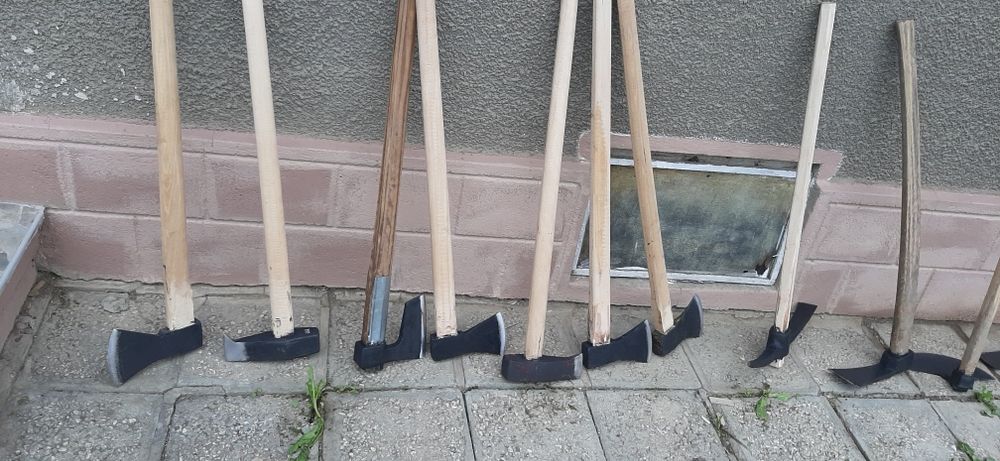 Ръчно ковани.от ресиорна стомана.