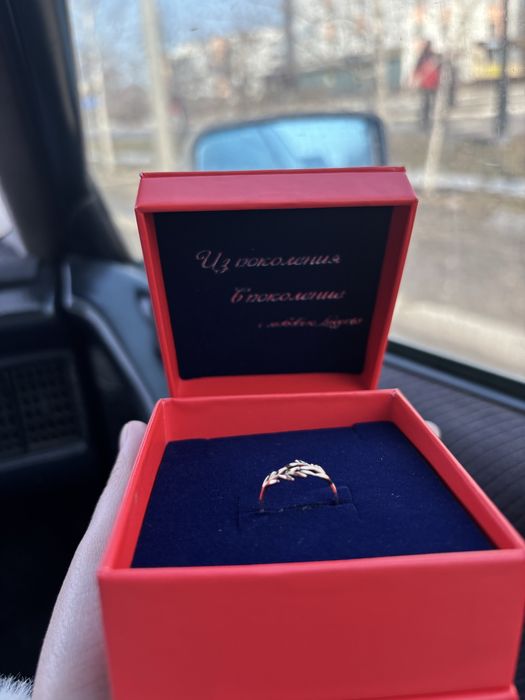 Продам кольцо новое