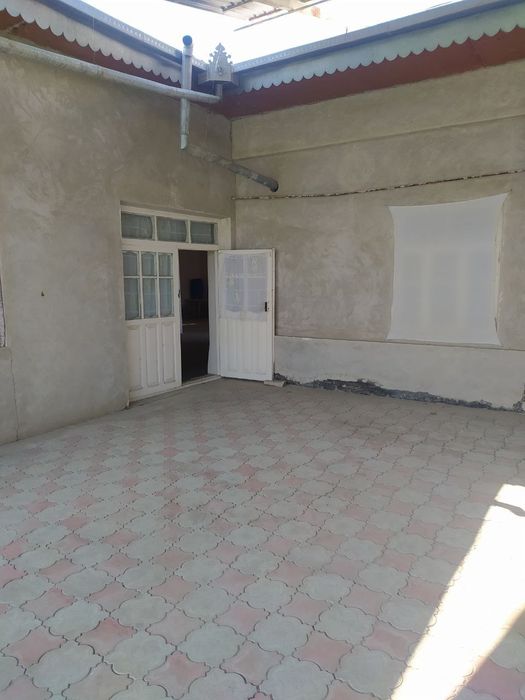 Шофиркон т Бобур махалласидан срочни 25 сотихли тайёр участка сотилади