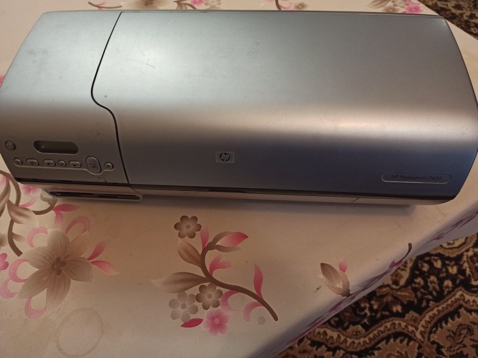 Продается принтер HP катреджный