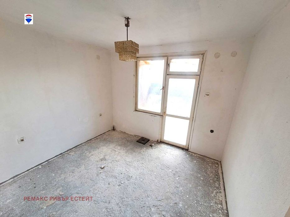 Продава се Къща в с. Щръклево, Област Русе - 144 кв.м за 680 €/кв.м - Снимка #3