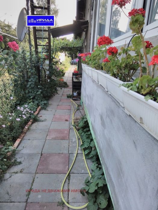 Къща в гр. Нови Искър