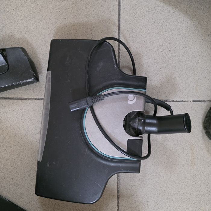 Продам пылесос Aura Roboclean