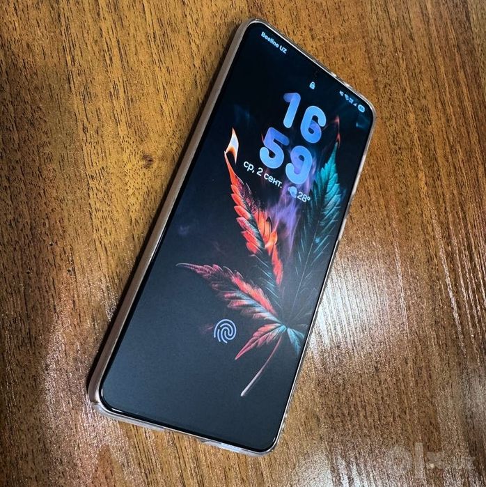 Срочно Samsung Galaxy S21+ ИДЕАЛ