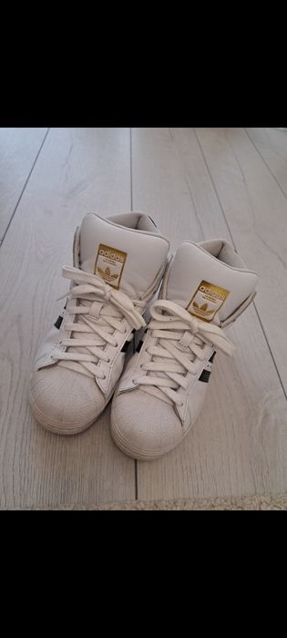 Adidasi ghete adidas super star marime 35 36 cu cm