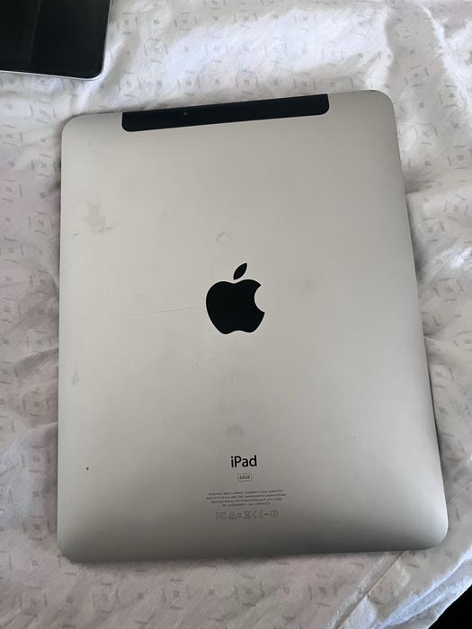 Продается два ipad, ipad 1, ipad2 оба работают