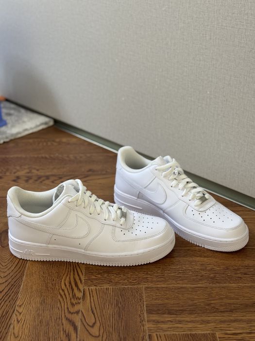 Nike Air Force Triple White