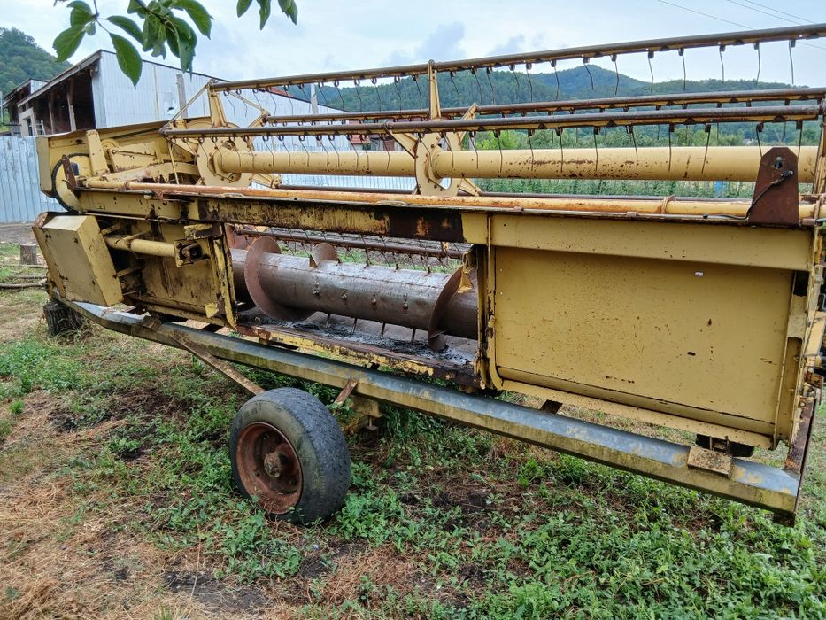 dezmembrez  combină new holland clayson  1545