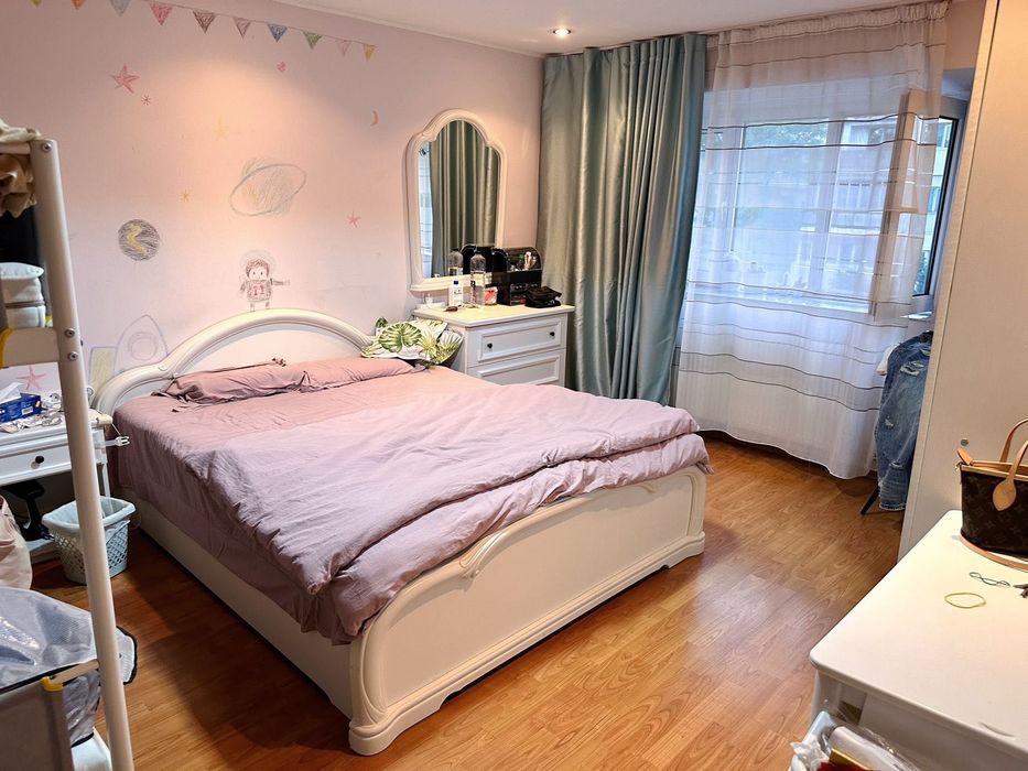 De vanzare apartament 3 camere