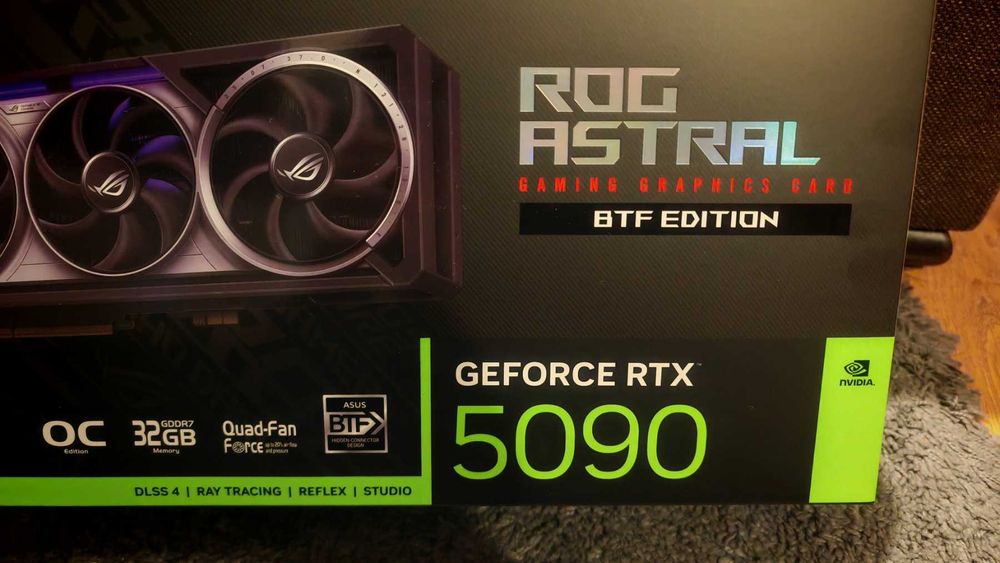 НОВА ! Видео карта ASUS ROG ASTRAL BTF Gaming OC 32GB