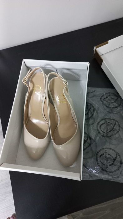 Обувь на каблуке