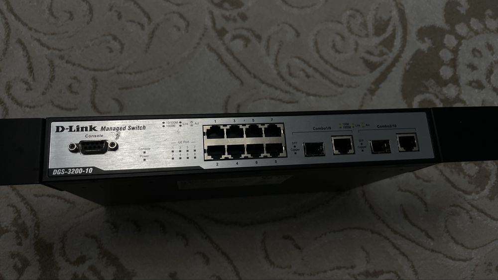 Коммутатор гигабитный управляемый D-Link