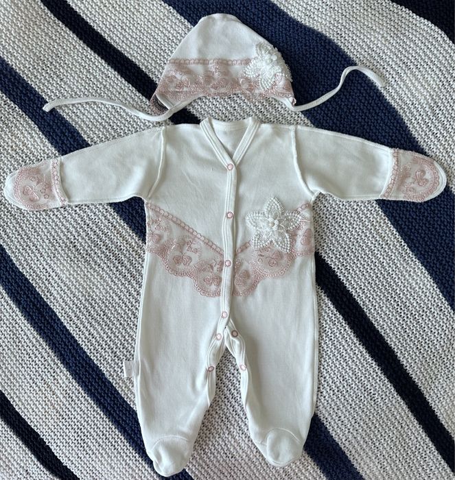 Продам комплект на выписку