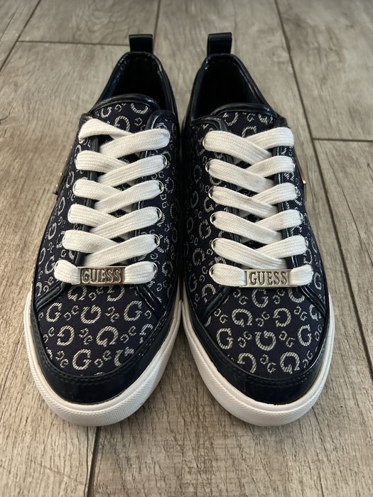 Оригинални Guess сникърси