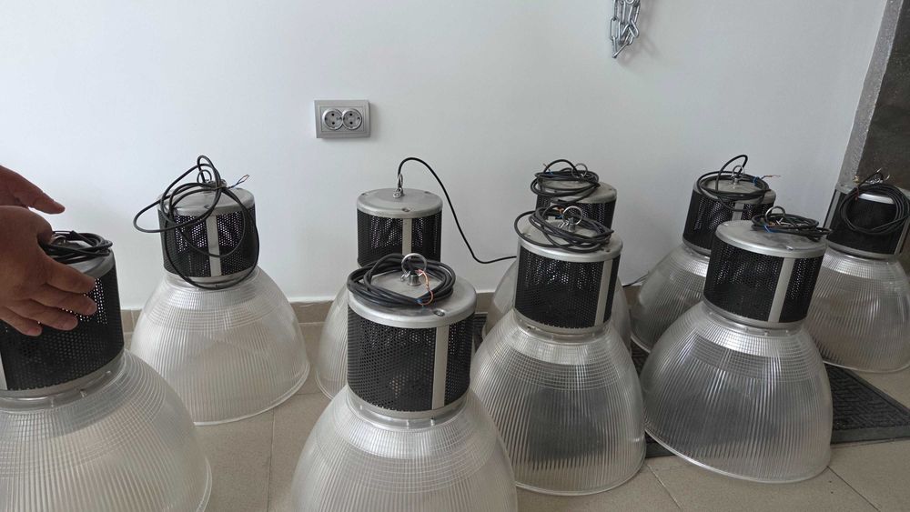 ЛЕД ЛАМПИ за таван