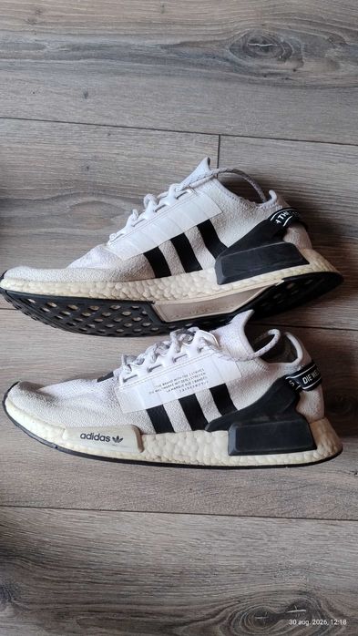 Adidas NMD R1 V2