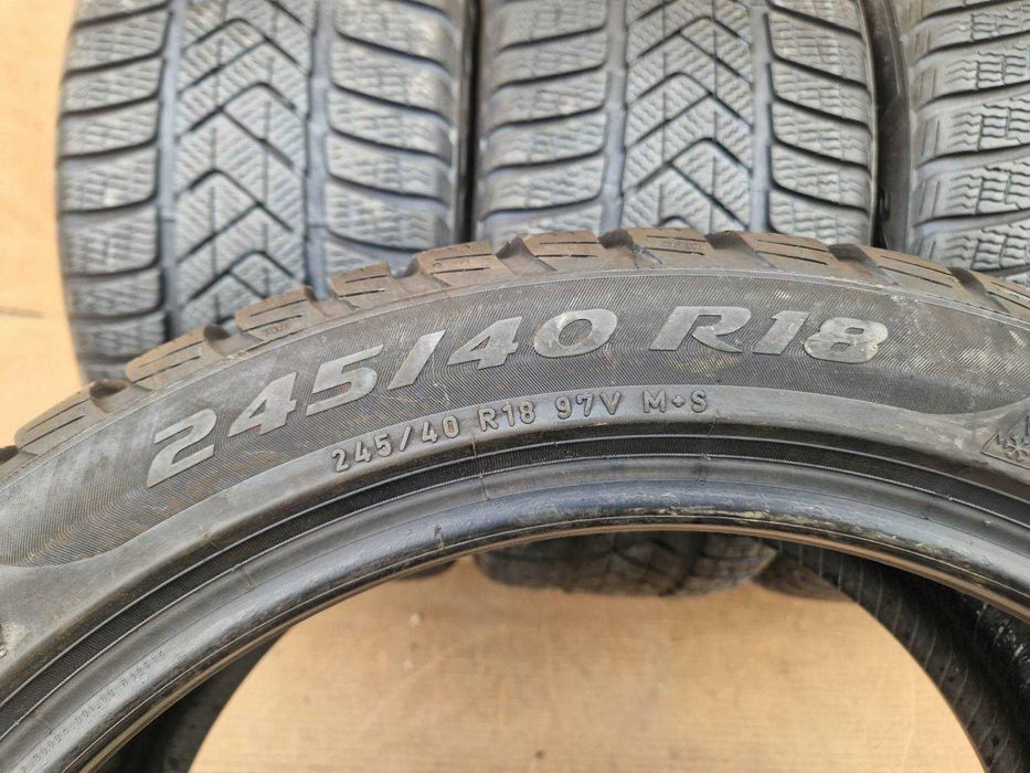 4 броя Pirelli R18 245/40
Зимни гуми 
DOT2922